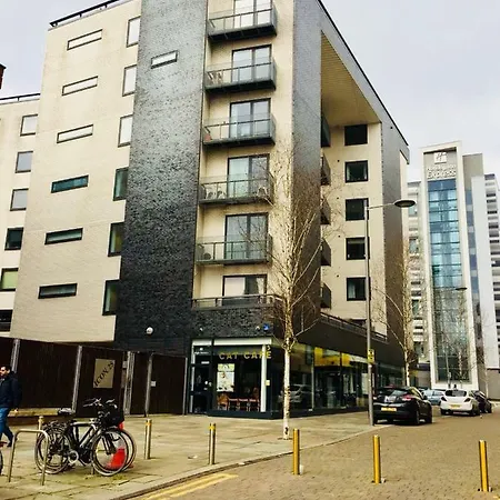 דירה Stunning 2 Bedroom Flat