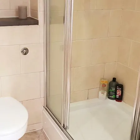 Spacious 2 Bedroom Flat Manchester