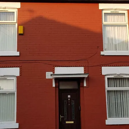 Knutsford House Holidays * Manchester