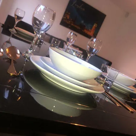 Red Ba Serviced Accomm Guest house Manchester