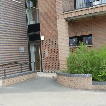 2 Bedroom City Centre Living Apartment *