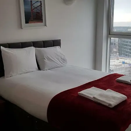 Red Ba Skyline Central * Manchester