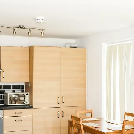 Amazing 2 Bedroom Mancity Pansiyon Manchester