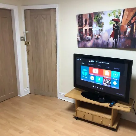 Flat 1/10 Emley Street Apartment *