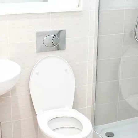Апартаменты Bright 2 Bedroom Close To Media City Salford Quay