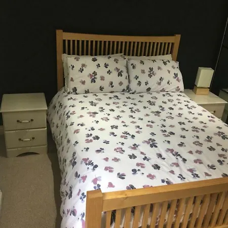 City Apartments - Gorton Apartment *