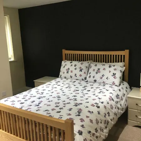 City Apartments - Gorton