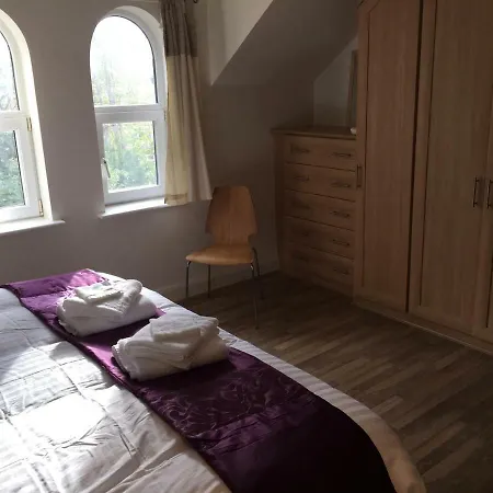 Villa The Arc, 17 Saint Paul's Road, Whitington,