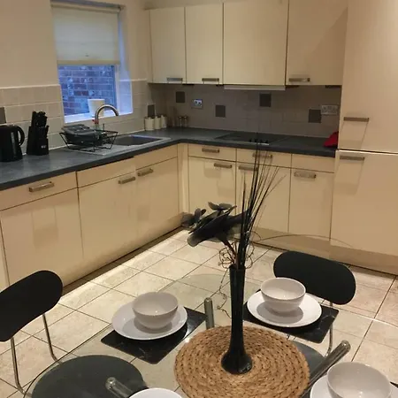 فيلة The Arc, 17 Saint Paul's Road, Whitington, *