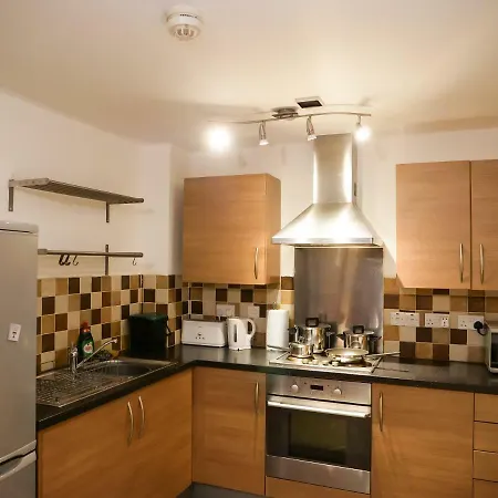 ★modish 2br Apt| Free Parking | 5min Mcr City Ctr Lejlighed *