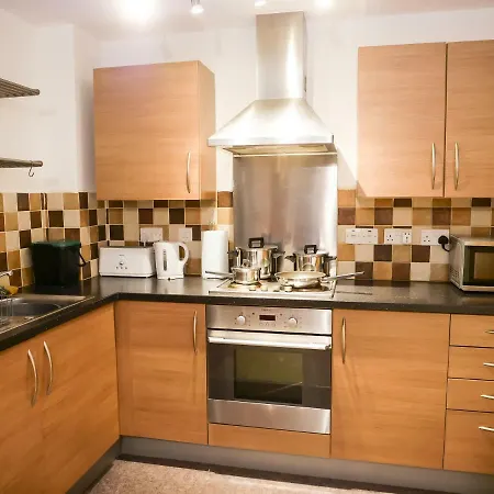 Lejlighed ★modish 2br Apt| Free Parking | 5min Mcr City Ctr Manchester
