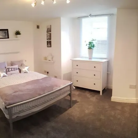 The Stables, Flat 6 דירה *