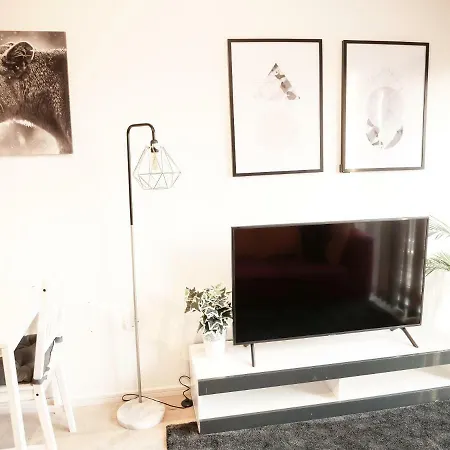 ★modish 2br Apt| Free Parking | 5min Mcr City Ctr