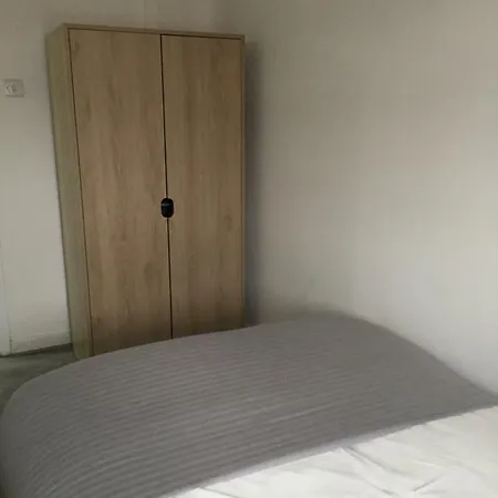 Δωμάτια σε οικογενειακή κατοικία Sama's Stylish 2 *