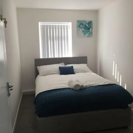 Sama's Stylish 2 Homestay Manchester