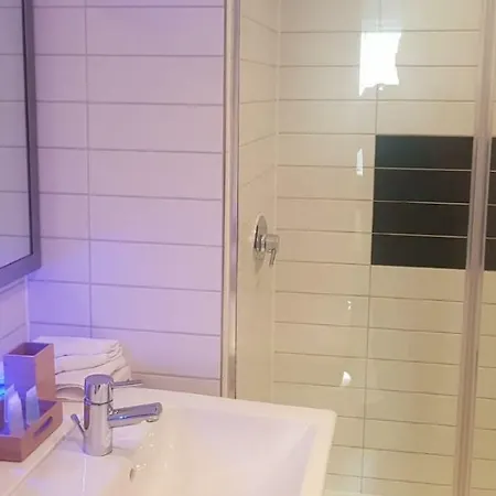 Апартаменты Red Ba Relocation Special