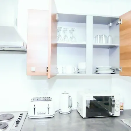 Cosy 2 Bedroom + Parking Manchester