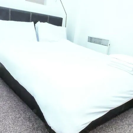 Cosy 2 Bedroom + Parking