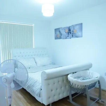 Homestay Amazing 2 Bedroom Mancity