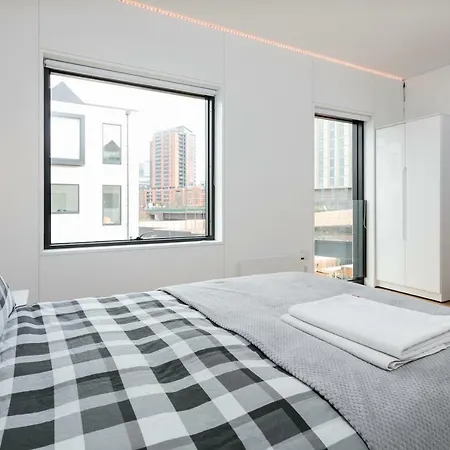 City Centre Shared Townhouse. בית אירוח
