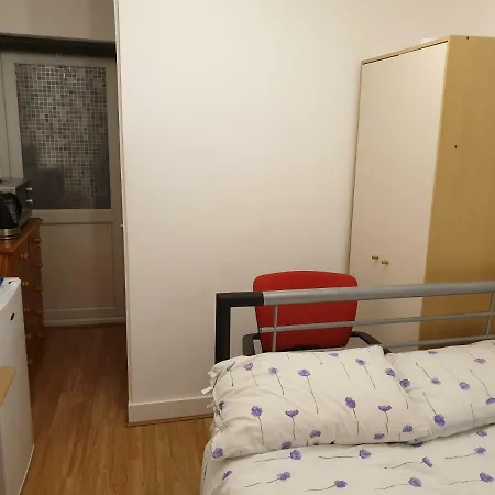 Independent En-suite *