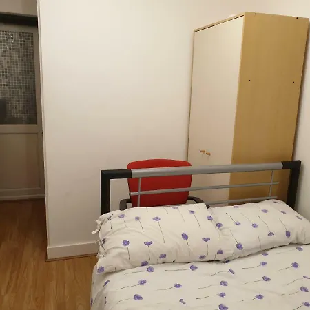 Independent En-suite