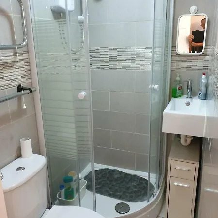Independent En-suite