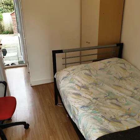 Apartment Independent En-suite *