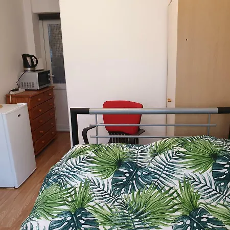 Independent En-suite *