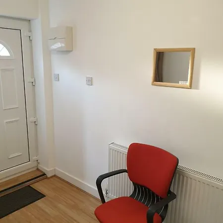 Independent En-suite *