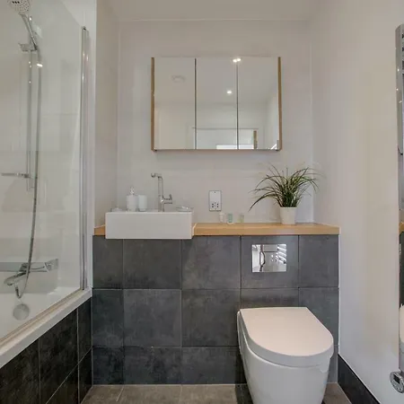 Апартаменты Flowerstays Apertments City Center