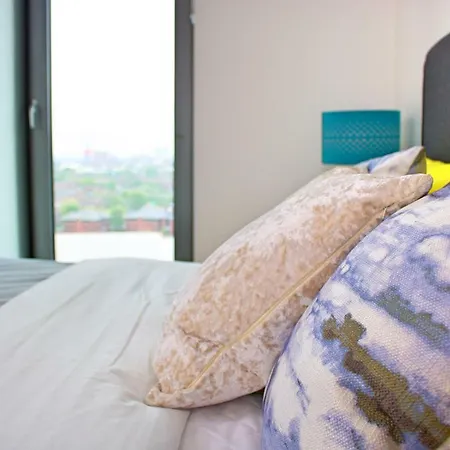 Apartment 1 Bedroom In Media City, Salford Quays Manchester