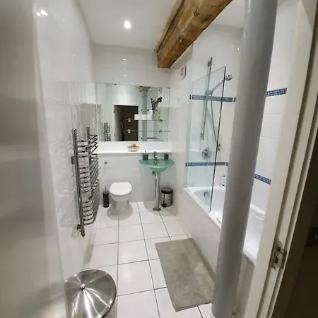 Spacious 3 Bedroom - Next To Piccadilly Station/nq/ancoats Manchester
