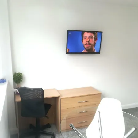 Modern City Center Studio Flat Апартаменты