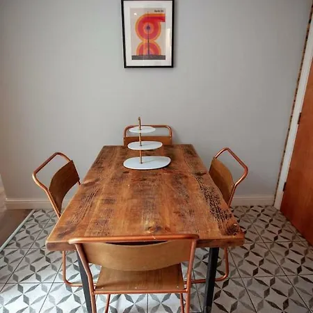 Smart Stylish Close To City Centre