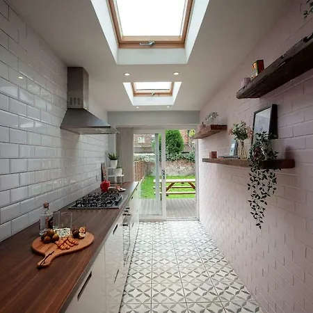 Smart Stylish Close To City Centre *