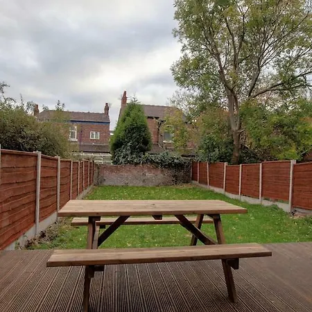 Smart Stylish Close To City Centre Holiday home Manchester