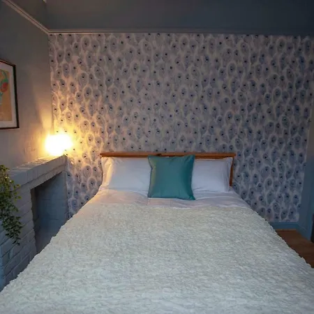 Beautiful Five Bedroom House Close To City Centre * Manchester