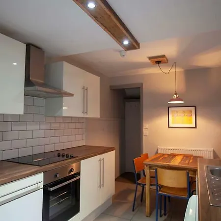 Holiday home Beautiful Five Bedroom House Close To City Centre
