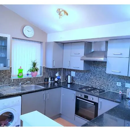 City Center Large Group House * Манчестер