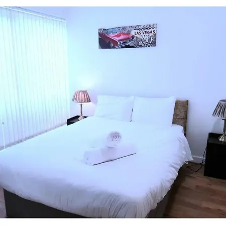 Апартаменты City Center Large Group House