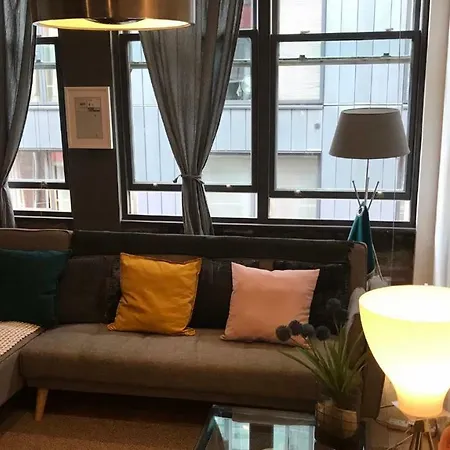 104 High Street Apartment *
