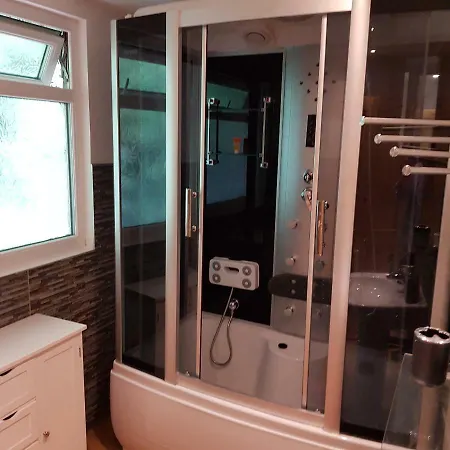 דירה Stunning Place With 4 Beds Surrounded By A Golf Course *