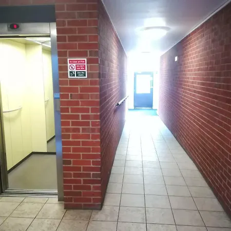 Central 2 Bedroom Flat In The Heart Of Mmu Campus
