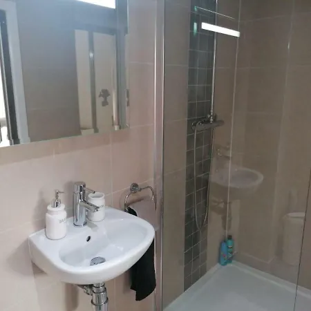 Charles Street Bracken House Apartment *
