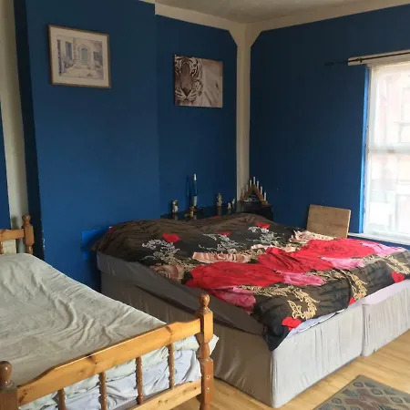 Spacious Town House *