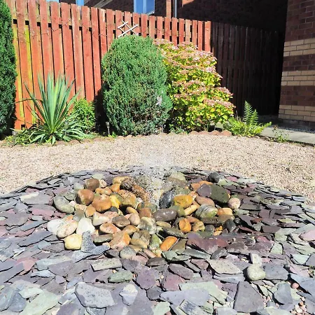 Beautiful 3-bed House Close To Central