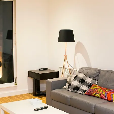 Lovely 2 Bedroom Salford Quay Διαμέρισμα *