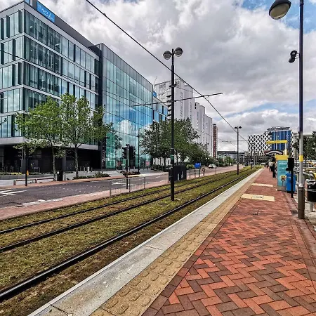 The Gem Of The Quays - Free Parking