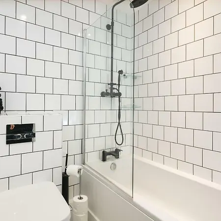 Manere Group - Tib Street Apartment